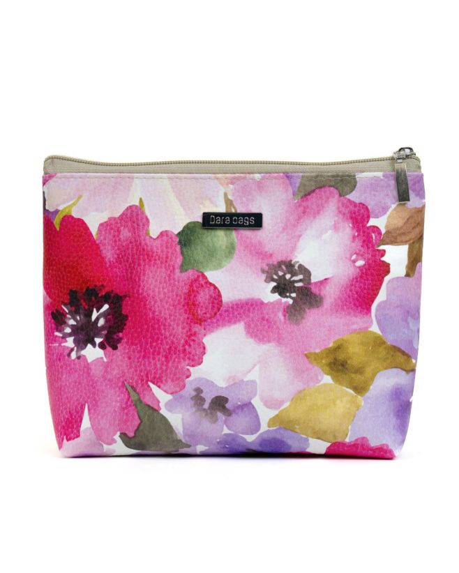 🌸 Novinky ve vzduchu! 🌸 Právě jsme nahráli do e-shopu nové kosmetické taštičky – a třeba tahle jemně akvarelová kráska už...