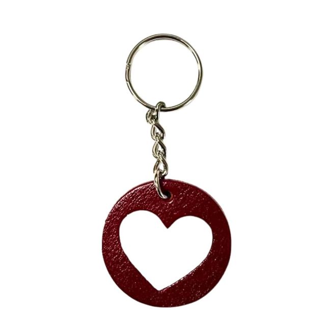 MINI DETAIL, MAXI RADOST 💖 Přívěsky se srdíčky, protože drobnosti dělají radost. Zavěs si je na kabelku, klíče nebo batoh...